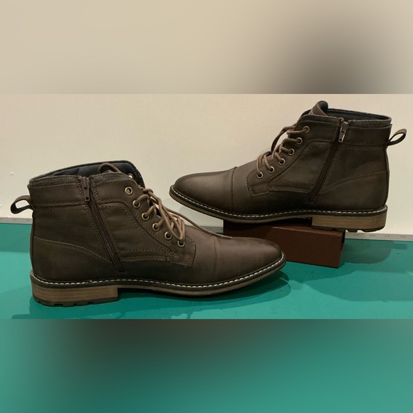 B-52 By Bullboxer Men's Bennington Brown Boots NWOB Size 12 - Picture 3 of 10